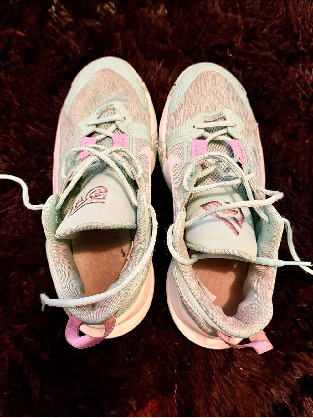 Women’s Nike Giannis Mint Green Athletic Sneakers 6.5 y women’s 8